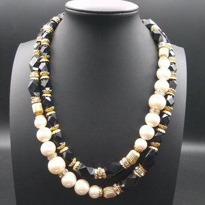 1982 Vintage Pearl Beaded Rhinestone Necklace
